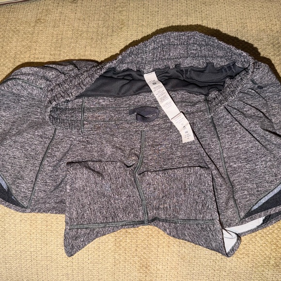 Lululemon Hotty Hot Low Rise Shorts 4” — Size 4, Heather Grey - Picture 3 of 3